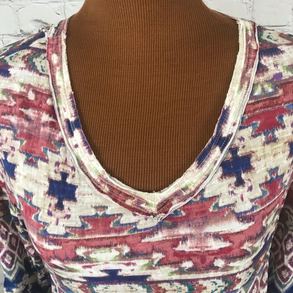 Chico’s Top Size 2 - Picture 2 of 5